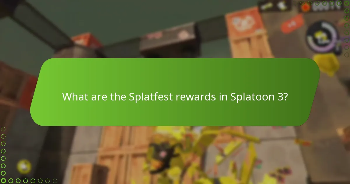 How is the distribution of Splatfest rewards determined?
